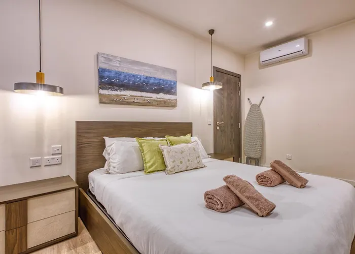 Stella Maris - 'star Of The Sea' Penthouse-sliema Apartment Sliema